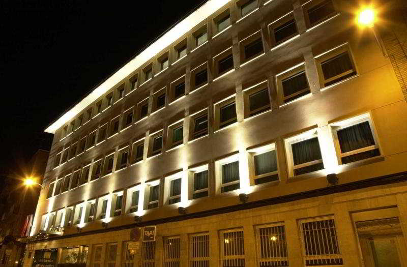 Hotel Infanta Mercedes 1