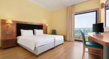 Hotel Ramada By Wyndham Athens Attica Riviera 4