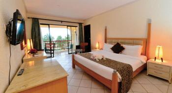 Hotel Diani Reef Beach Resort En Spa 4