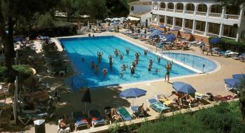 Hotel Beach Club Font De Sa Cala 3