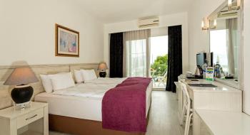 Hotel Charm Beach 2