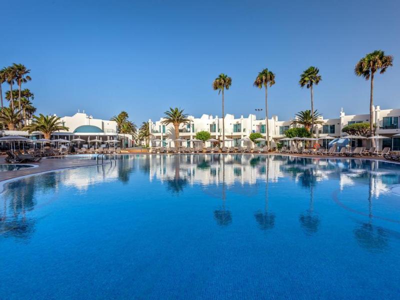 Aparthotel Barcelo Corralejo Sands 1