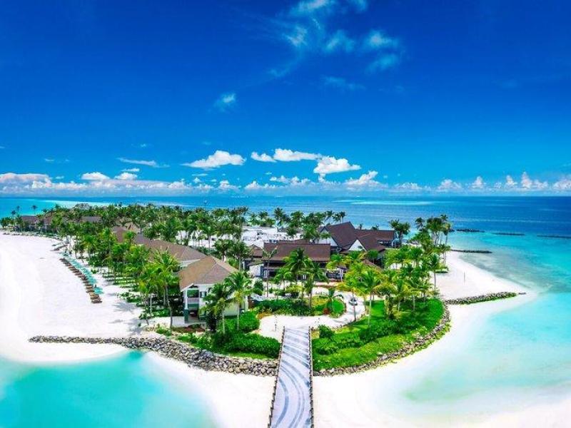 Resort Hilton SAii Lagoon Maldives Curio Collection