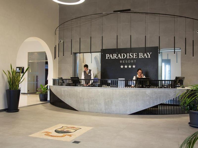 Hotel Paradise Bay 1