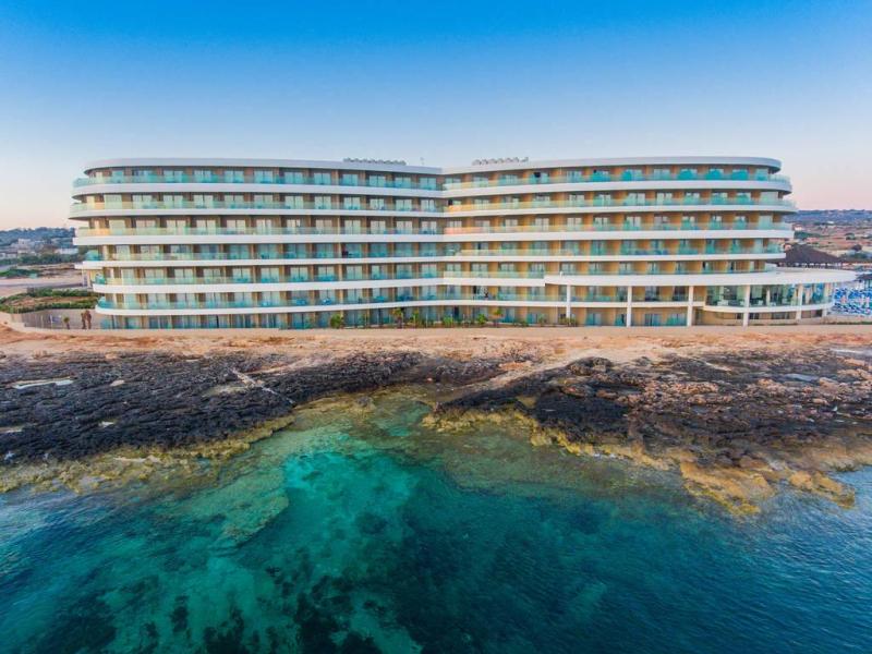 Hotel Ramla Bay Resort