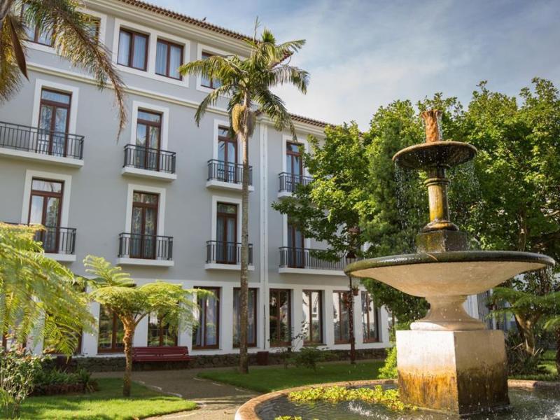 Hotel Angra Garden 1