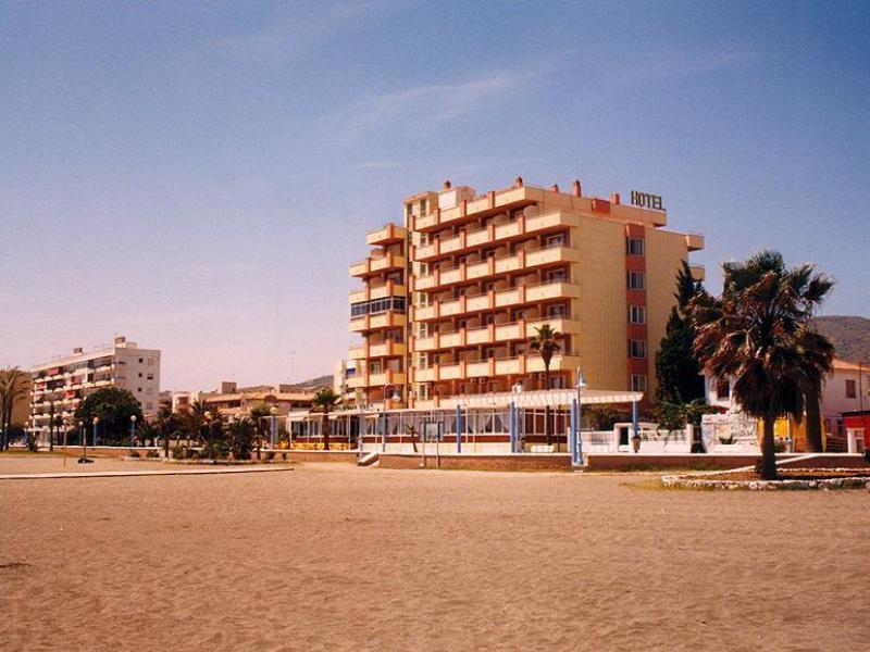 Hotel Fay Victoria Beach 1