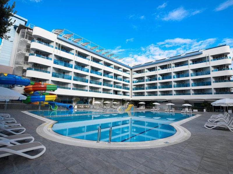 Hotel Avena Resort En Spa