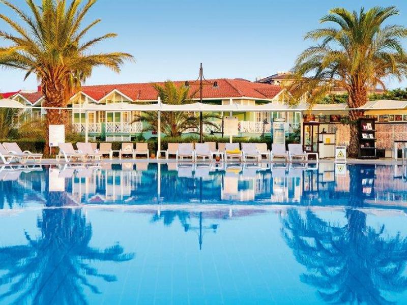 Hotel Euphoria Palm Beach 1
