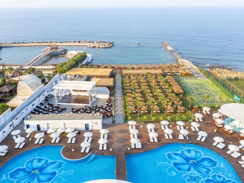 Hotel Rubi Platinum Sign